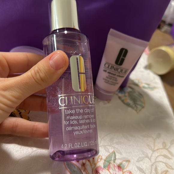 Double Cleanse Kit - Picture 3 of 7